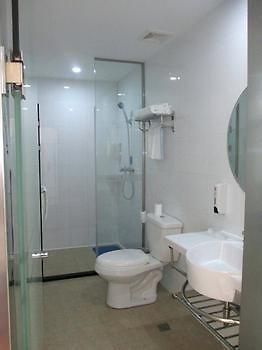 Hanting Hotel Yantai Esterno foto